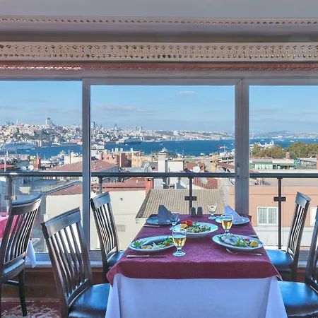 Golden Horn Hotel 4*