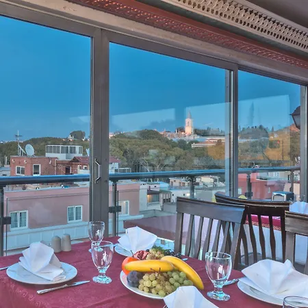 Hotel Golden Horn