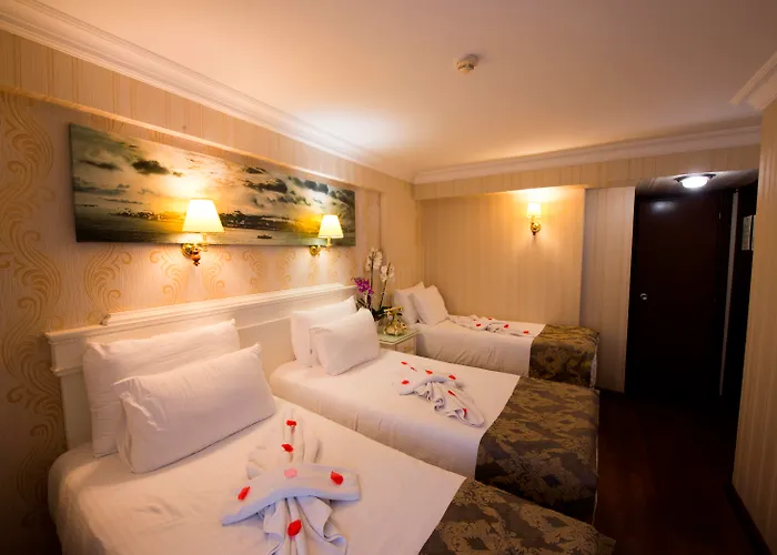 Отель Golden Horn 4*