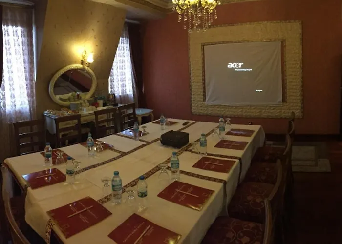 מלון Golden Horn 4*