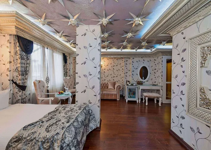 מלון Golden Horn 4*