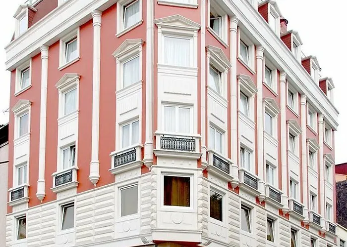 Отель Golden Horn 4*