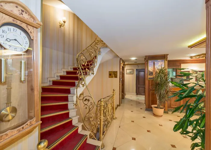 Golden Horn Отель